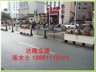 道路隔離花箱護(hù)欄，木紋鋁合金護(hù)欄花箱，城市道路花箱
